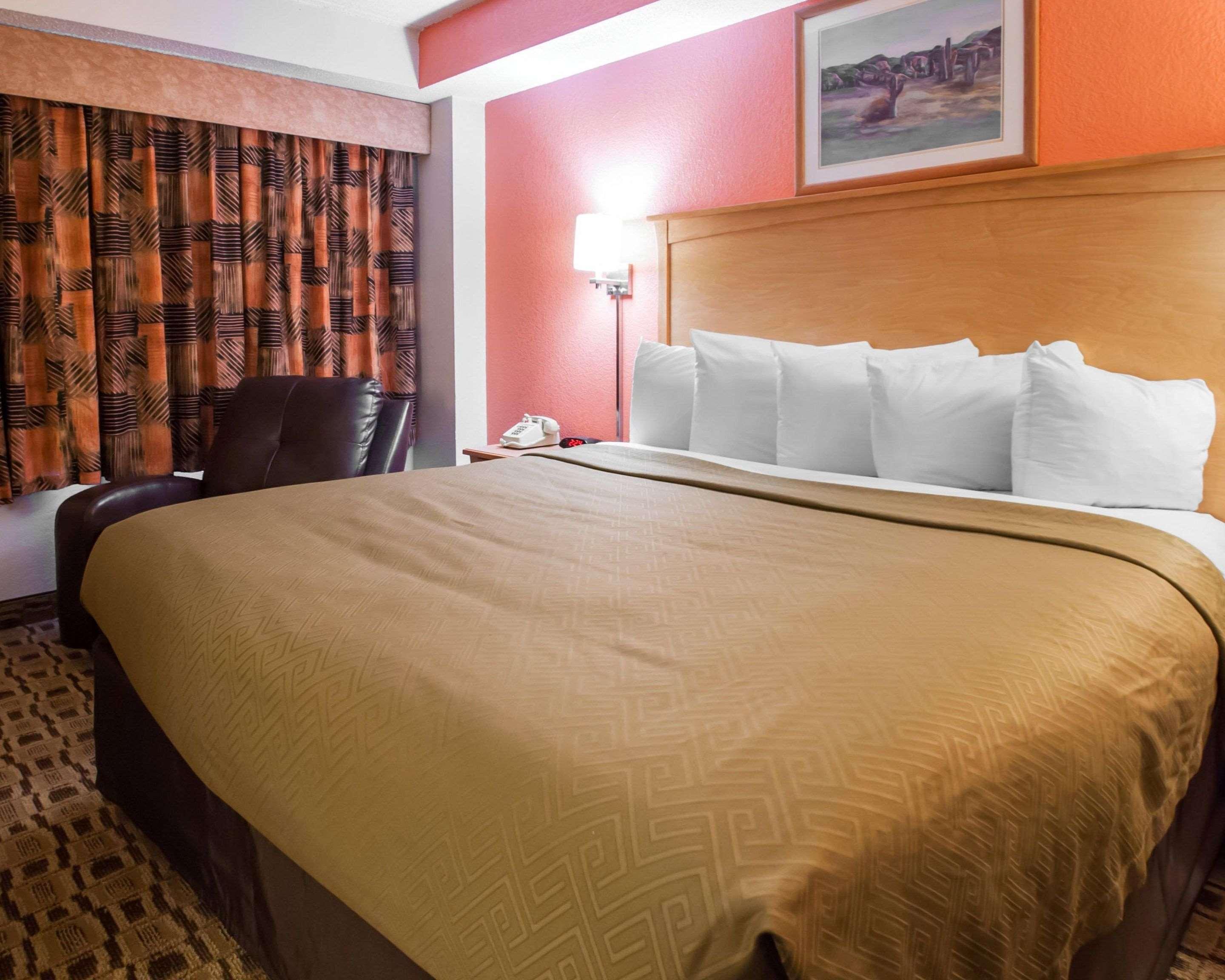 Econo Lodge Kansas City Downtown North Екстер'єр фото