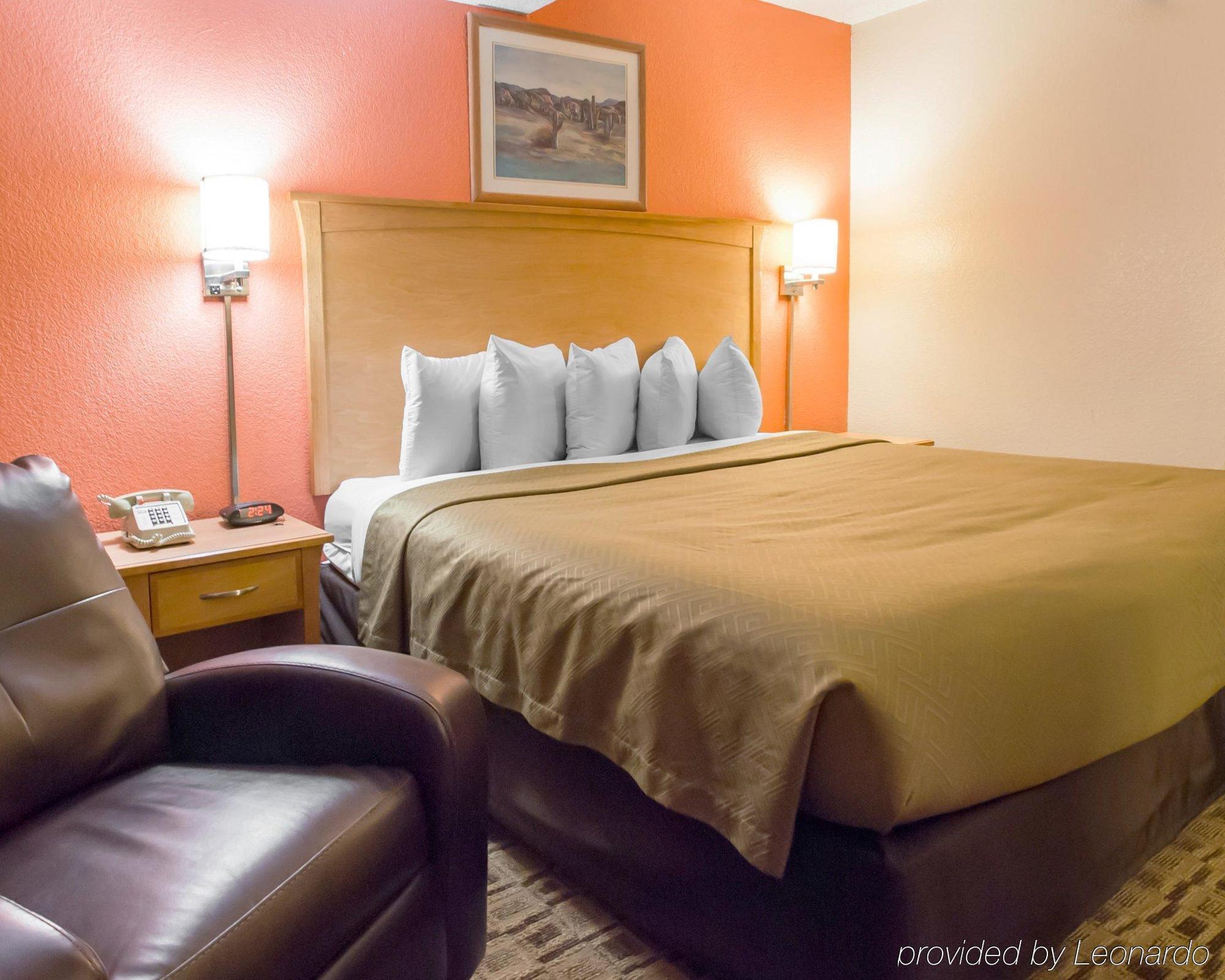 Econo Lodge Kansas City Downtown North Екстер'єр фото